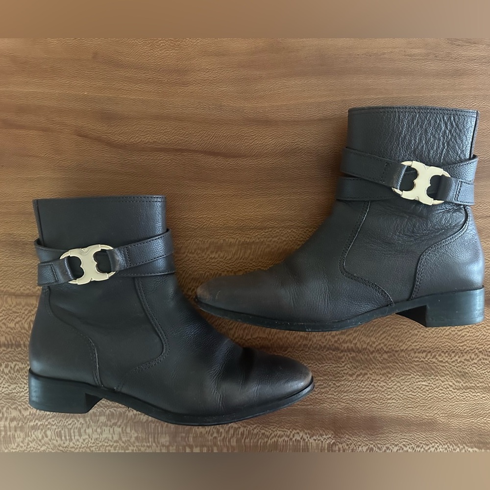 Tory Burch Gemini Link Leather Ankle Booties